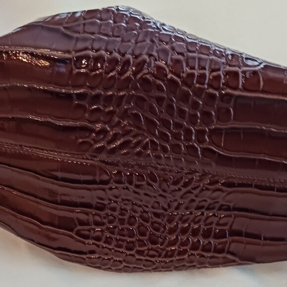 Absolutely Cute Brown Man Made Material Shoulder Bag With Gold Tone Strap - Picture 6 of 6